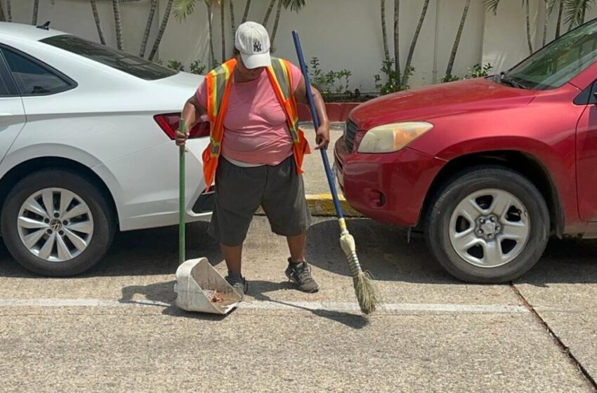 Barrenderas piden respeto de automovilistas de Coatza