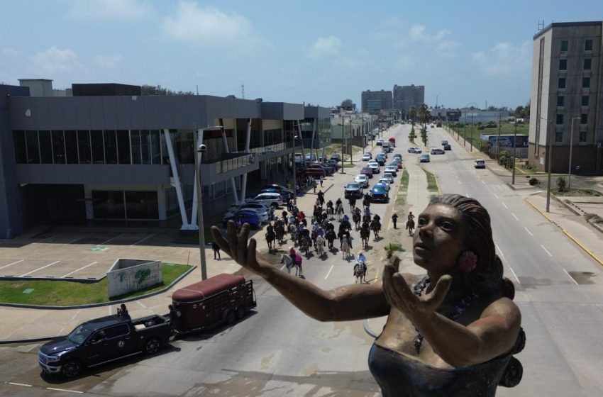  Tradición a caballo: la Gran Cabalgata 2026 llena de música y alegría a Coatzacoalcos