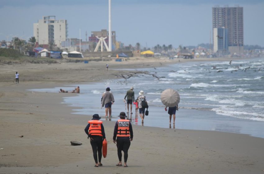  Instalan 7 puestos salvavidas en Coatzacoalcos para garantizar seguridad de visitantes