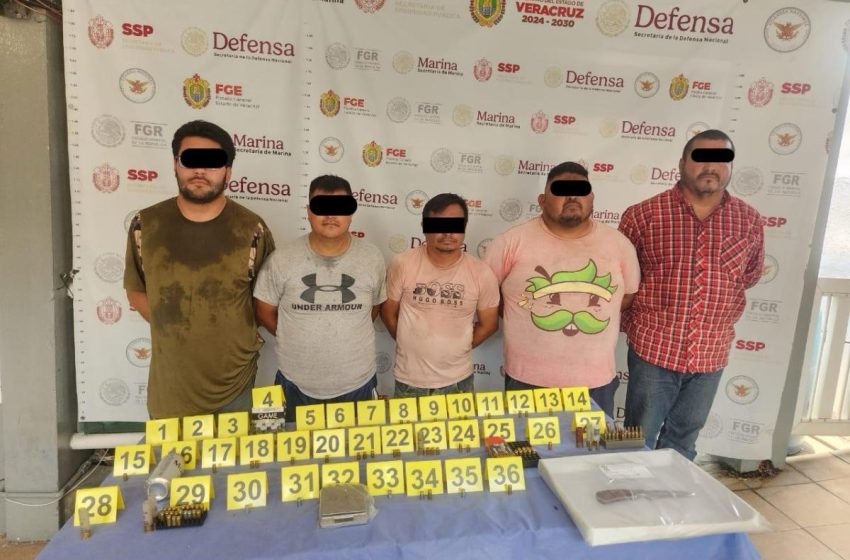  Fiesta, terminó en cateo y detenidos en el Playón Sur de Minatitlán