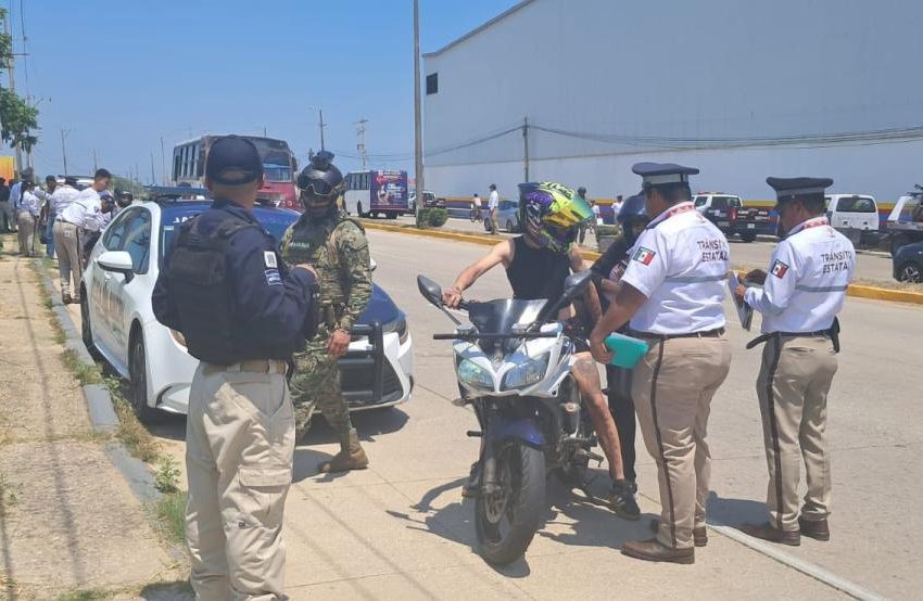  Aseguran 50 motocicletas sin placas en operativo vial en Coatzacoalcos