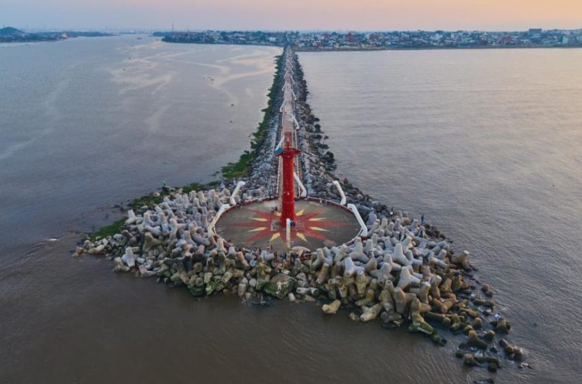  Arrancan maniobras nocturnas en escollera de Coatzacoalcos; habrá cierres viales temporales